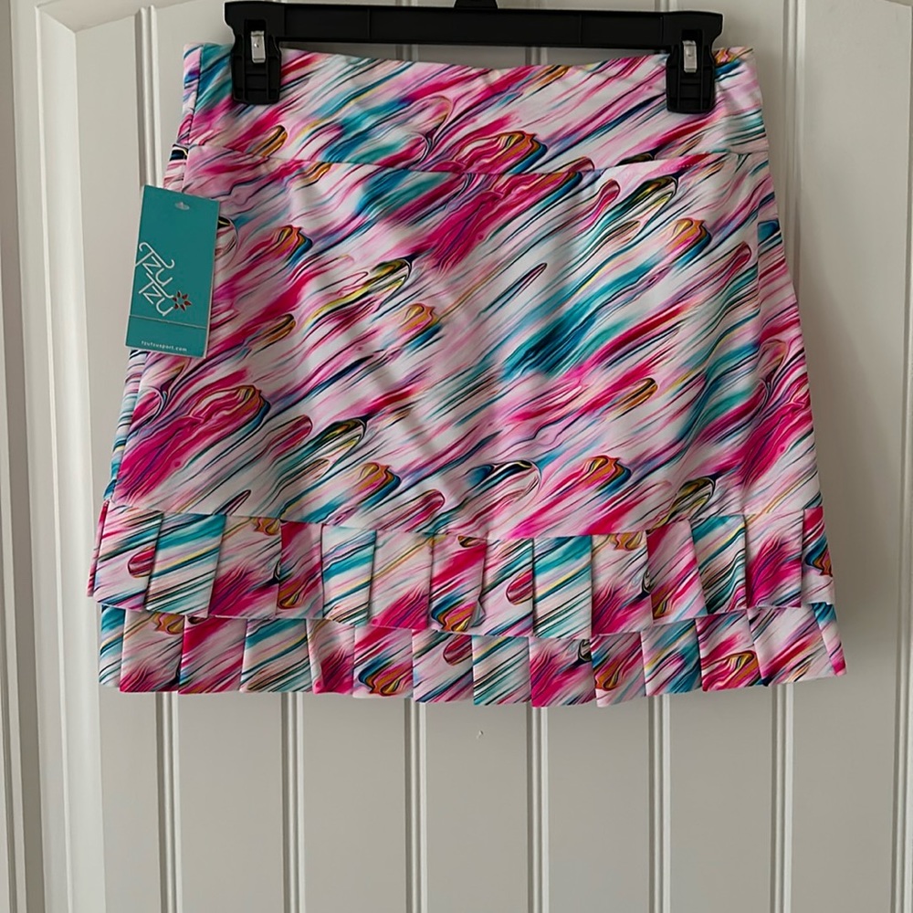 NWT - Tzu Tzu golf/tennis skort.